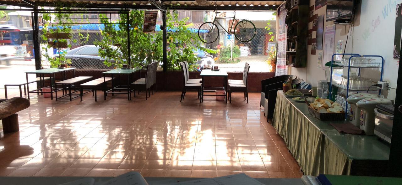 Army Barracks Guesthouse Vang Vieng Exterior foto