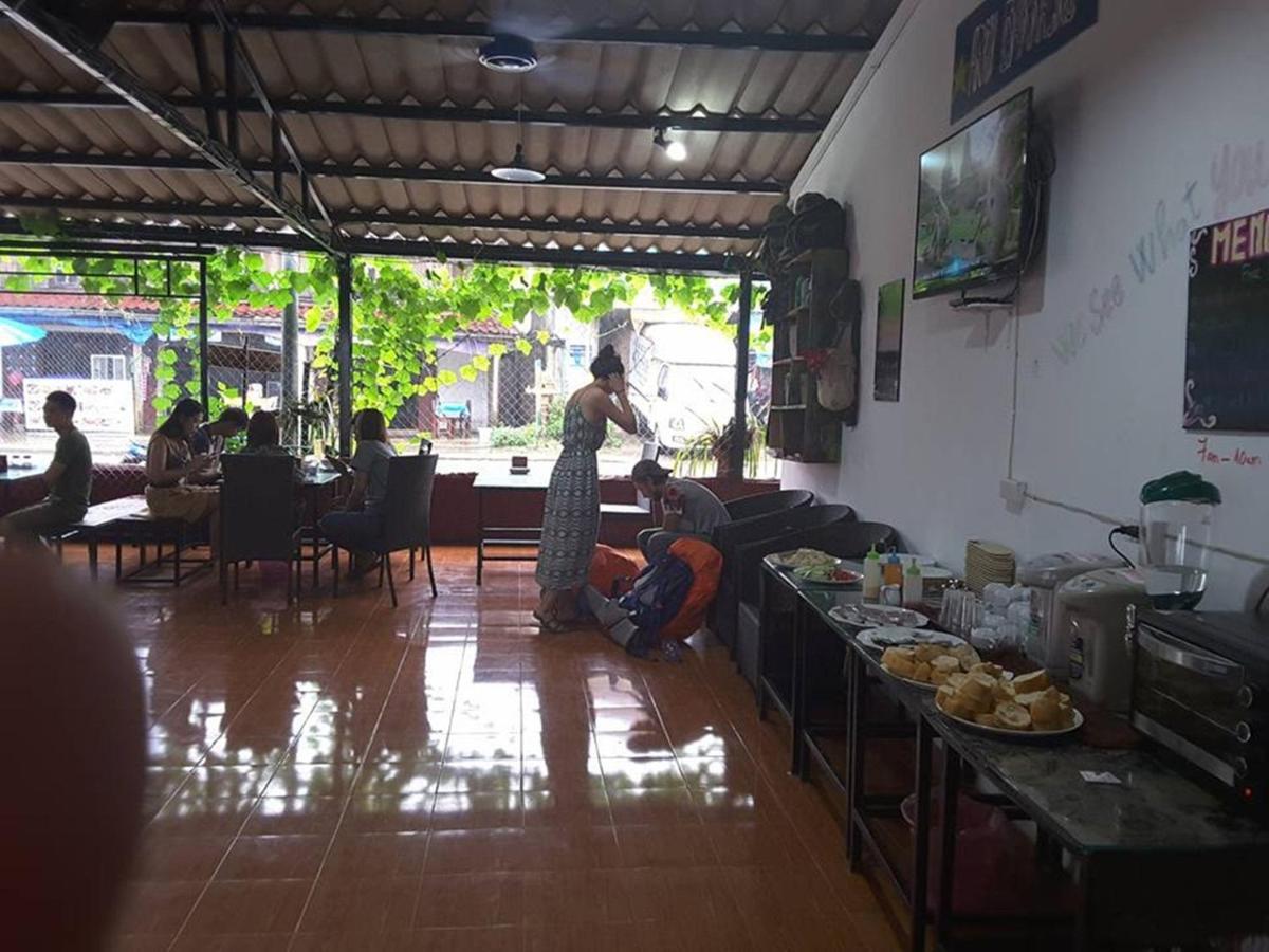Army Barracks Guesthouse Vang Vieng Exterior foto