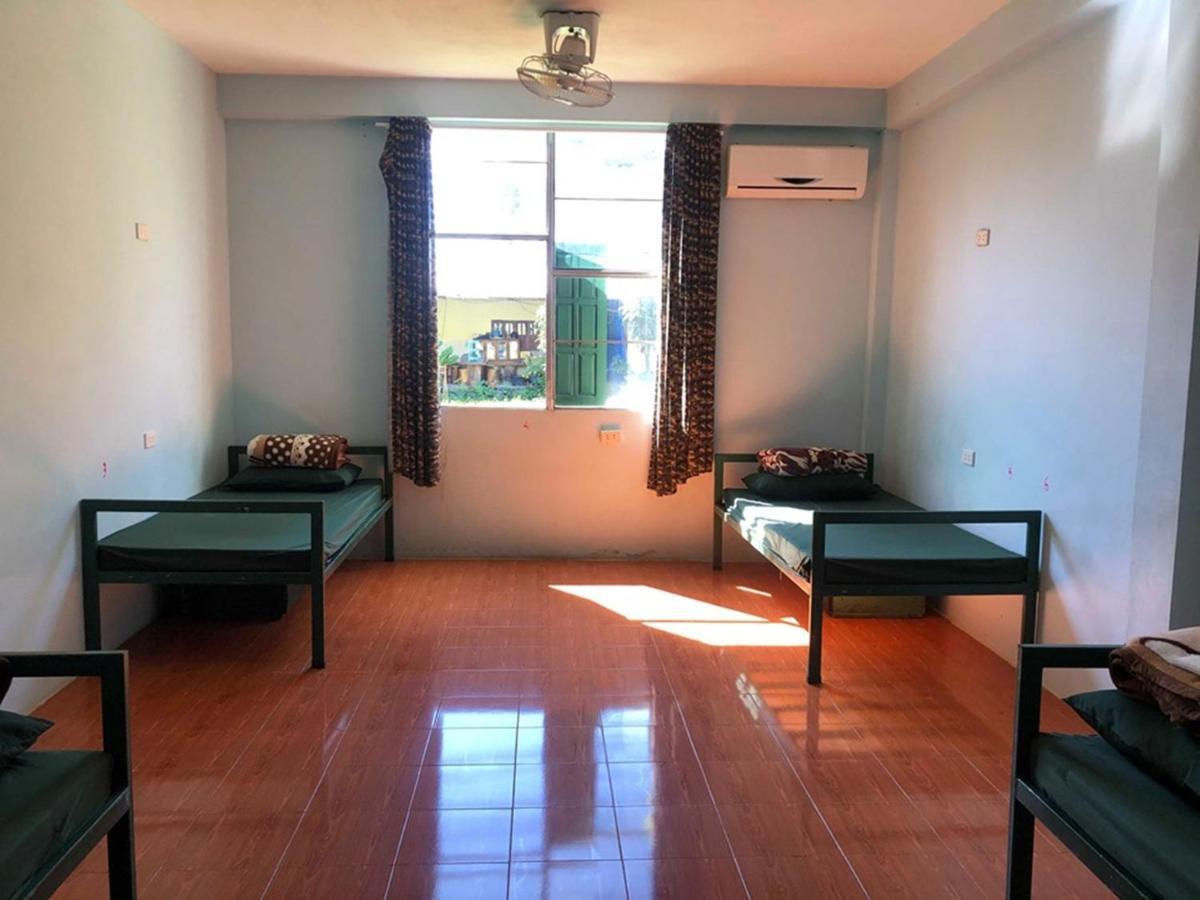 Army Barracks Guesthouse Vang Vieng Exterior foto